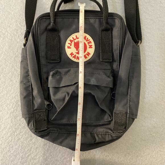 Fjallraven Classic Kanken Mini Backpack Black Gorpcore Minimal Fallwear - Picture 10 of 12